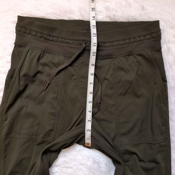 Lululemon Dance Studio Crop 25" Dark Olive Women's Size 8 - Picture 9 of 11